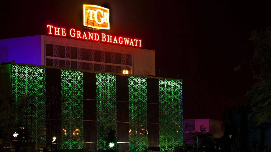 Back Painted Glass or Coloured Glass Img03