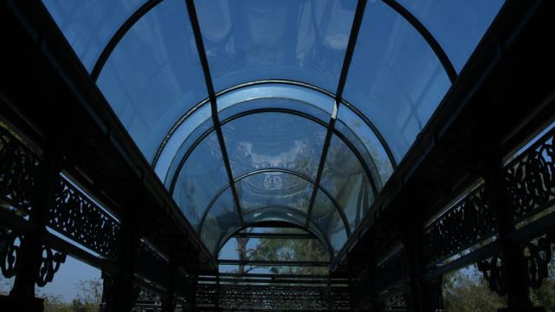 Curved Laminated Glass Img02