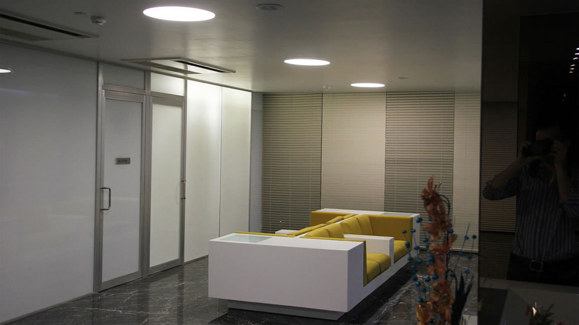 Back Painted Glass Interiors Img01