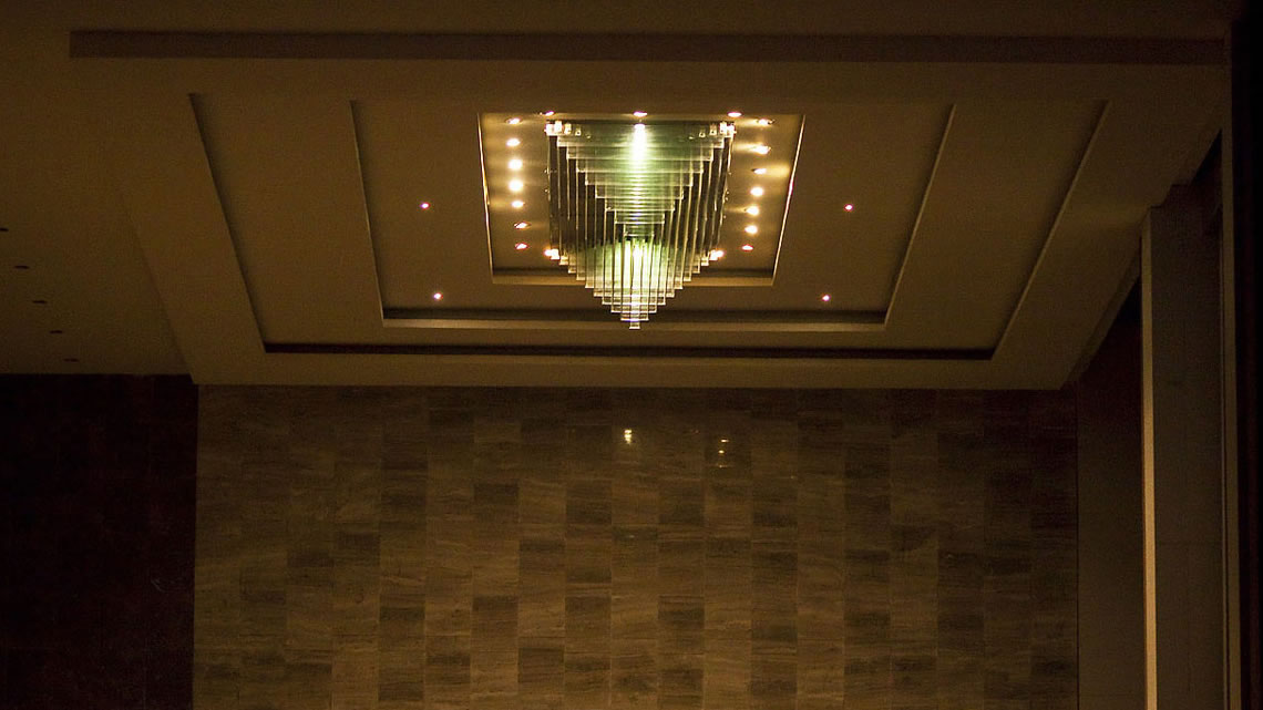 Glass Interiors - Courtyard Marriott Img01