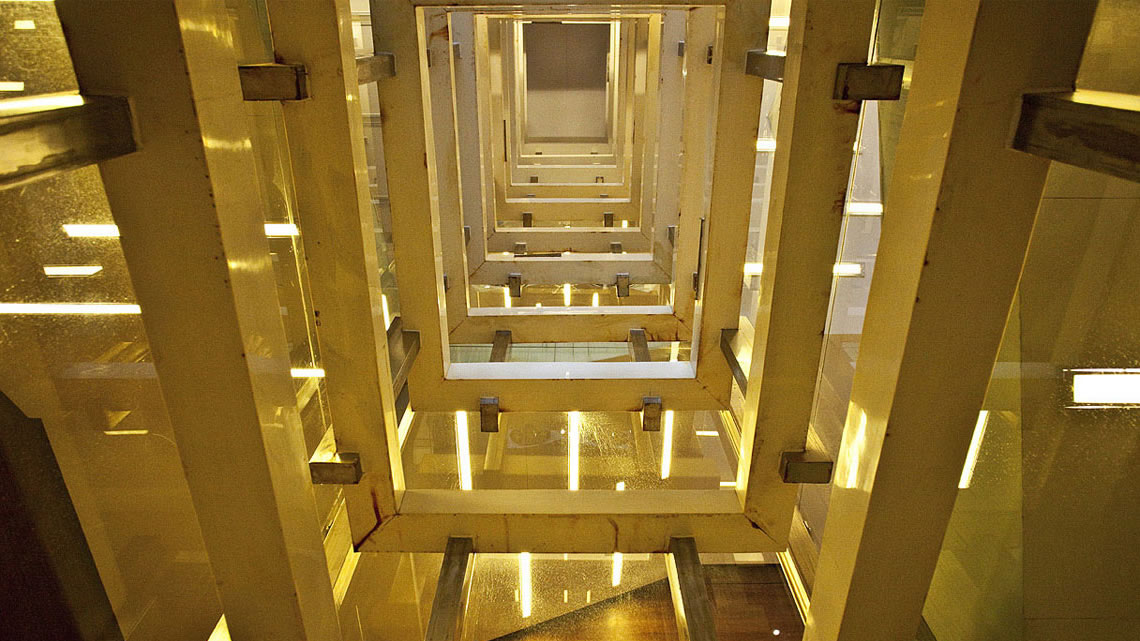 Glass Interiors - Courtyard Marriott Img03